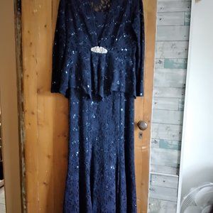 Dress elegant full length  lace